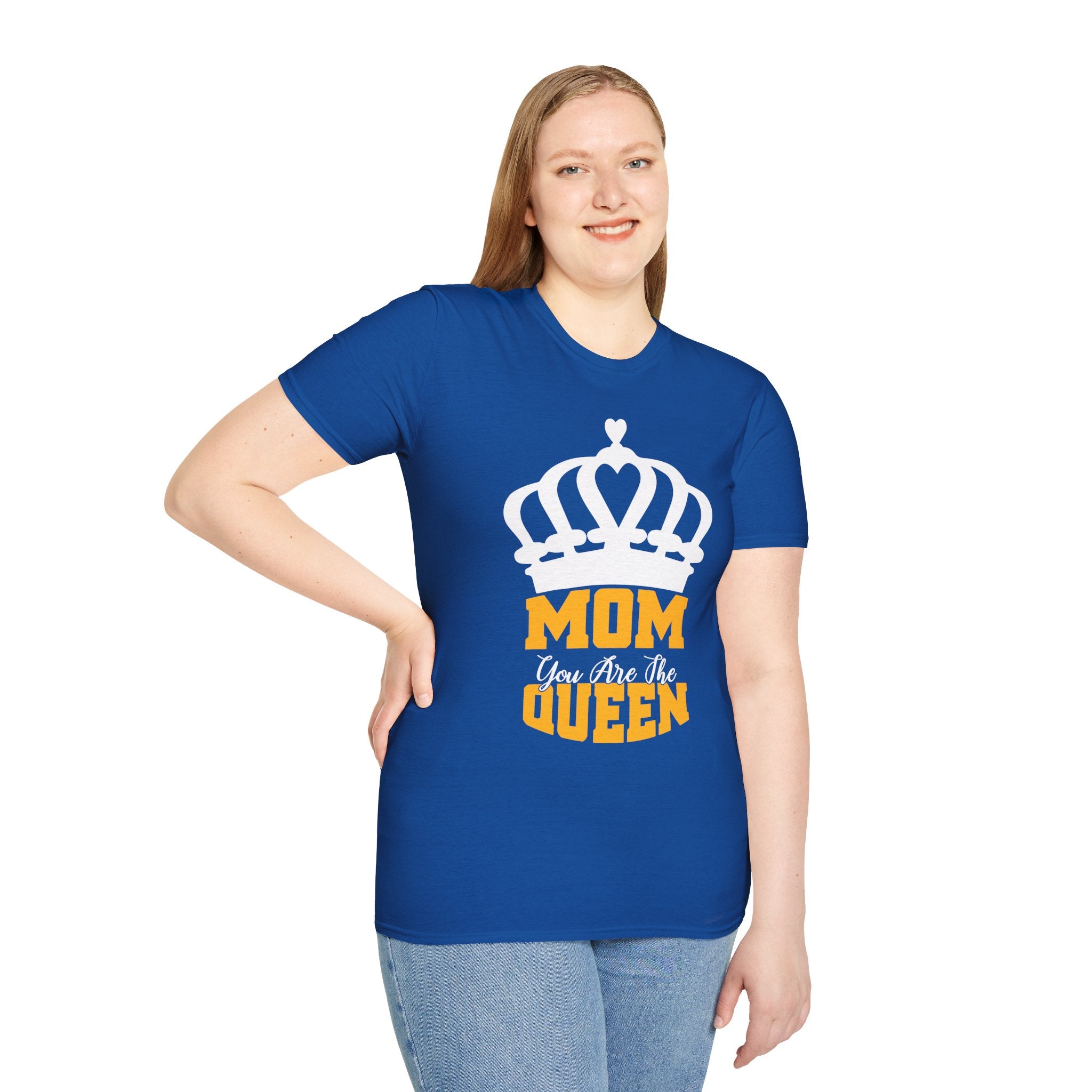 Mom Queen T-Shirt – Bold Yellow Mom Pride Tee for Mother’s Day & Everyday